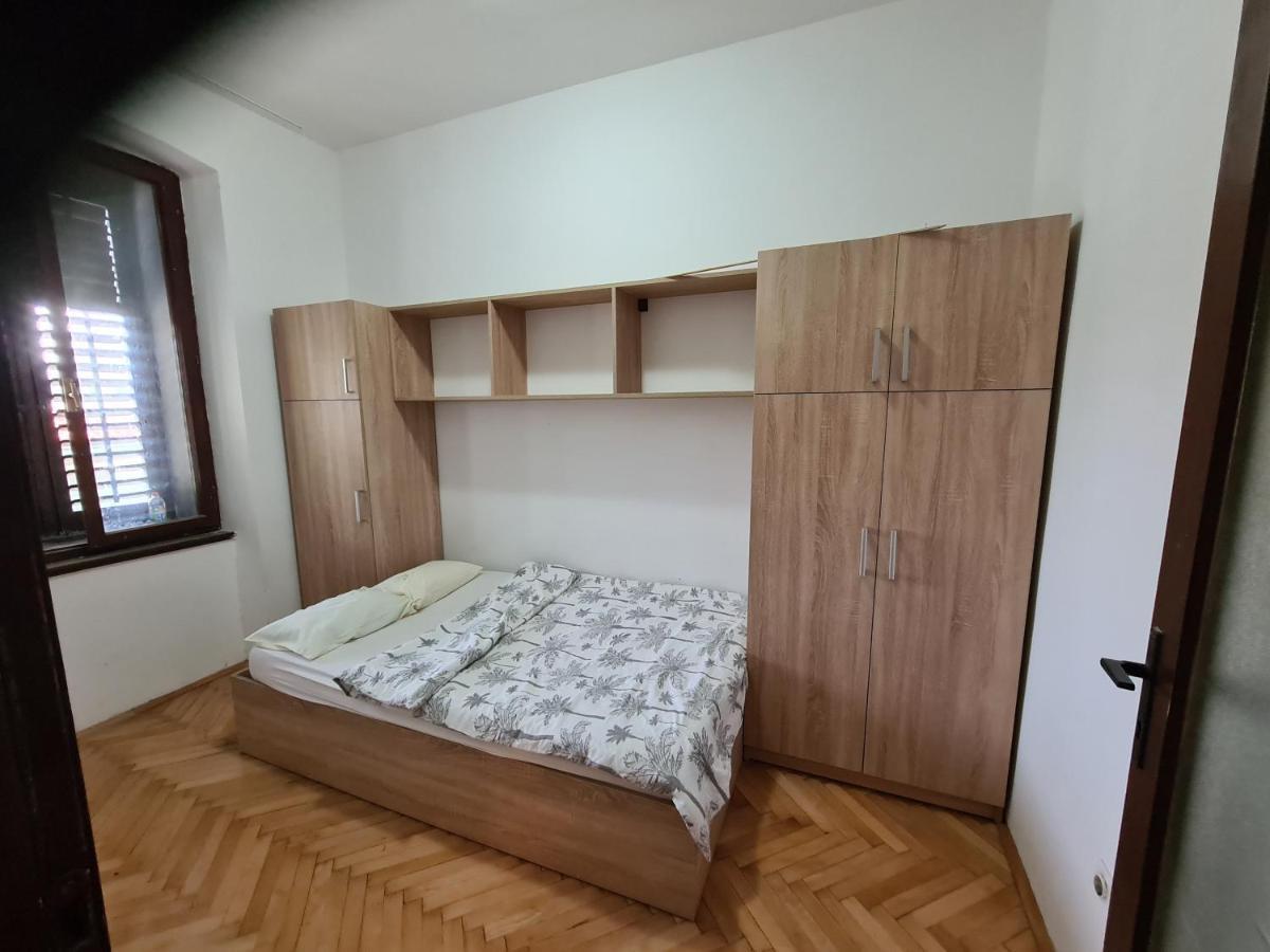 Se-Na Apartment Pula Exterior photo